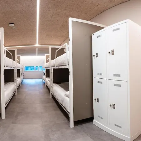 Lamia Bbk Women Hostel-solo Mujeres * ビルバオ