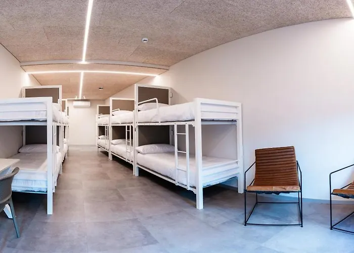 Lamia Bbk Women Hostel-solo Mujeres *