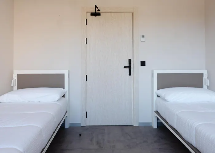 Lamia Bbk Women Hostel-solo Mujeres *