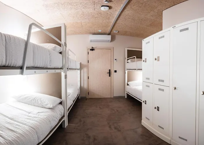 Lamia Bbk Women Hostel-solo Mujeres *