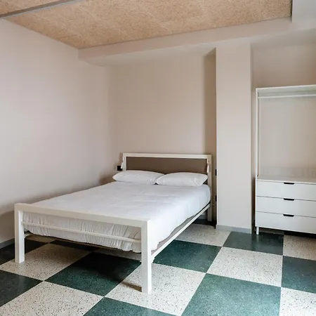 Lamia Bbk Women Hostel-solo Mujeres بيت شباب بلباو