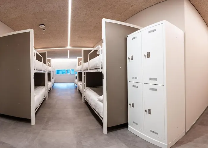 Lamia Bbk Women Hostel-solo Mujeres * Bilbau